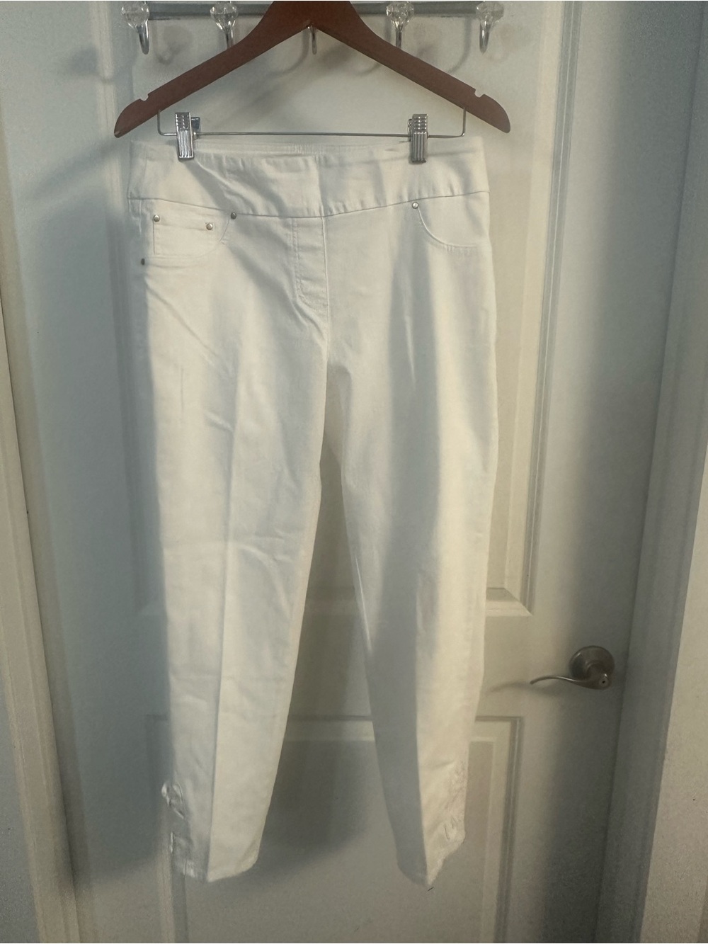 Ruby Rd. White Cropped Pull-On Stretch Jeans